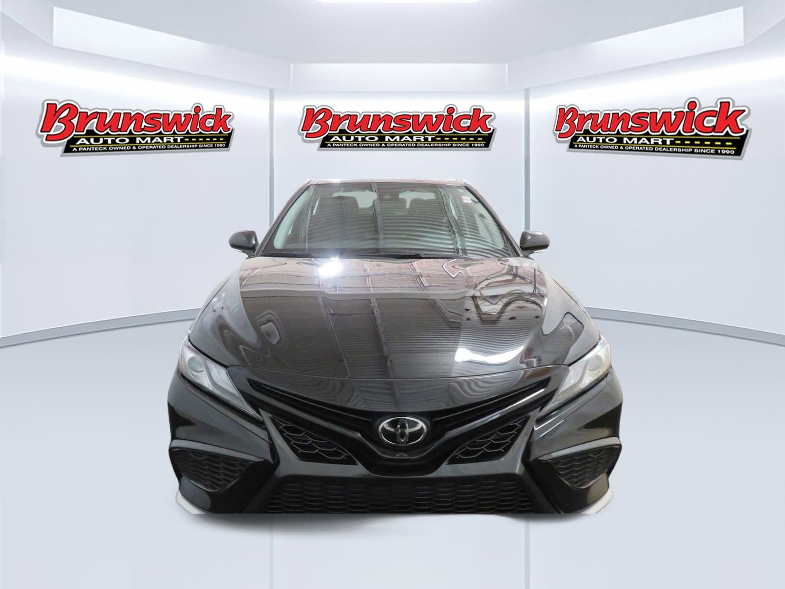 2023 Toyota Camry XSE photo 2