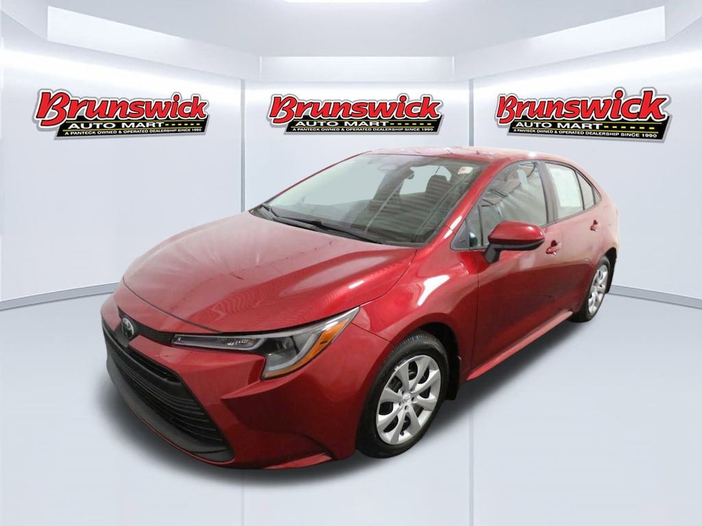 Used 2025 Toyota Corolla LE Sedan