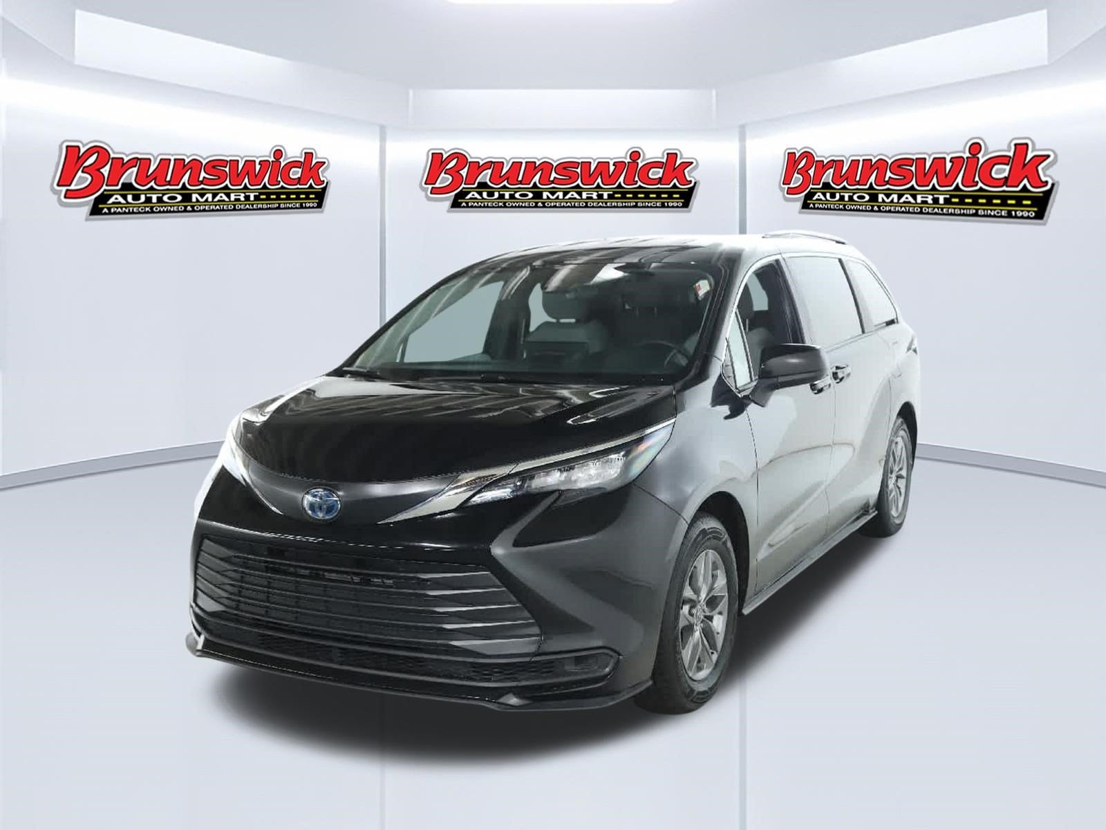 2025 Toyota Sienna Van Passenger Van 