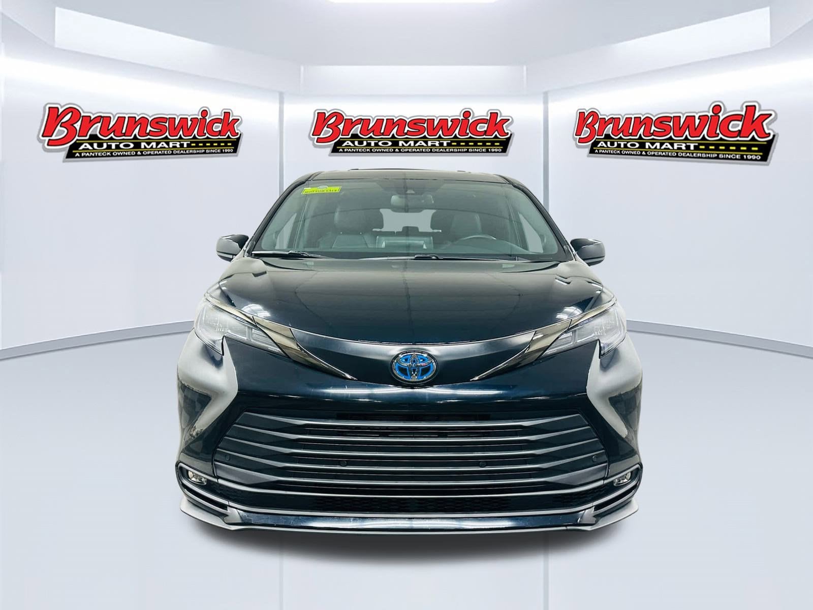 2024 Toyota Sienna Woodland Edition