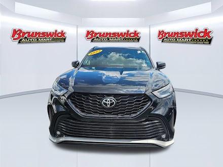 Featured Pre-Owned 2022 Toyota Highlander XSE SUV for sale near you in Brunswick, OH