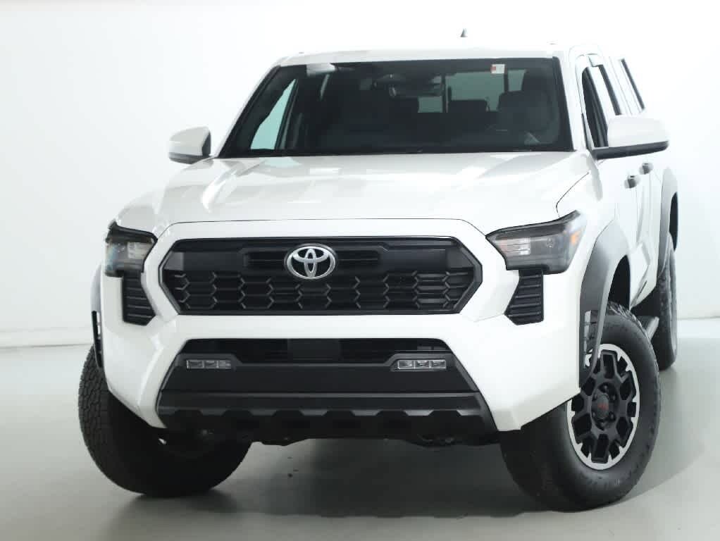2024 Toyota Tacoma TRD photo 3