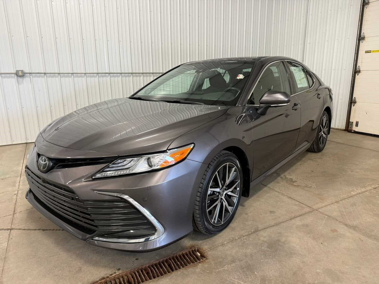 2023 Toyota Camry Sedan 