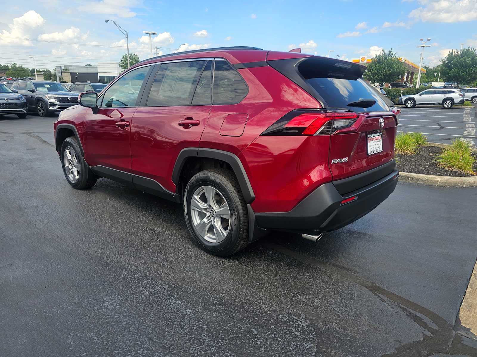 2022 Toyota RAV4 XLE photo 4