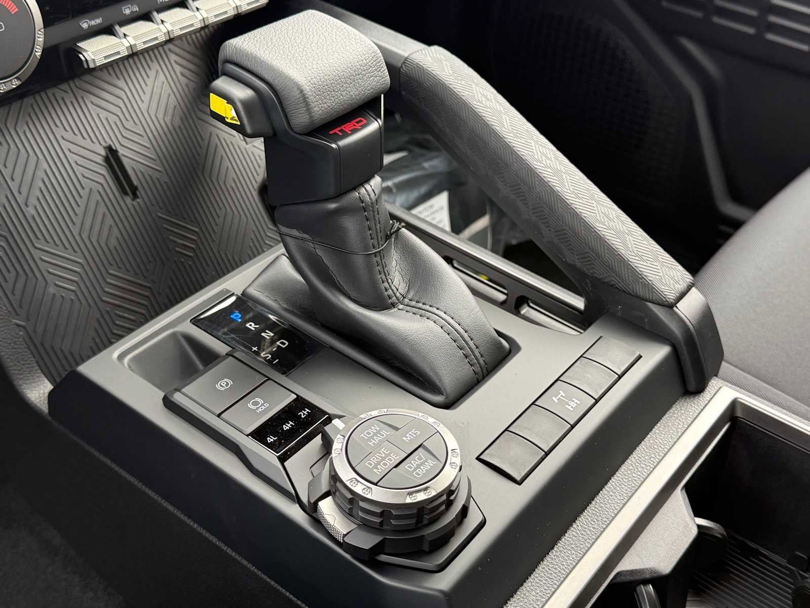 2025 Toyota Tacoma TRD Off Road - Photo 18