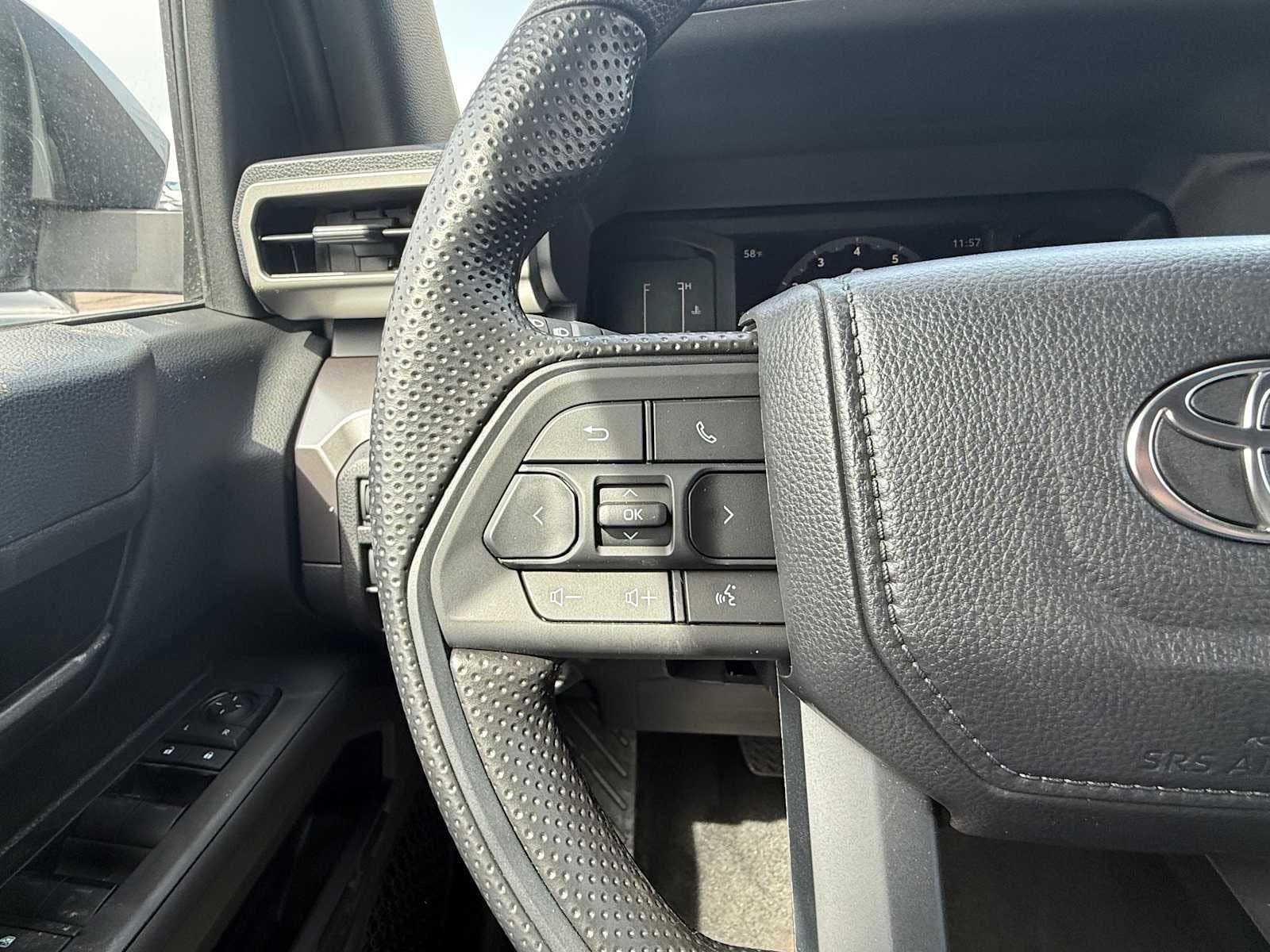 2026 Toyota Tacoma SR5 - Photo 7