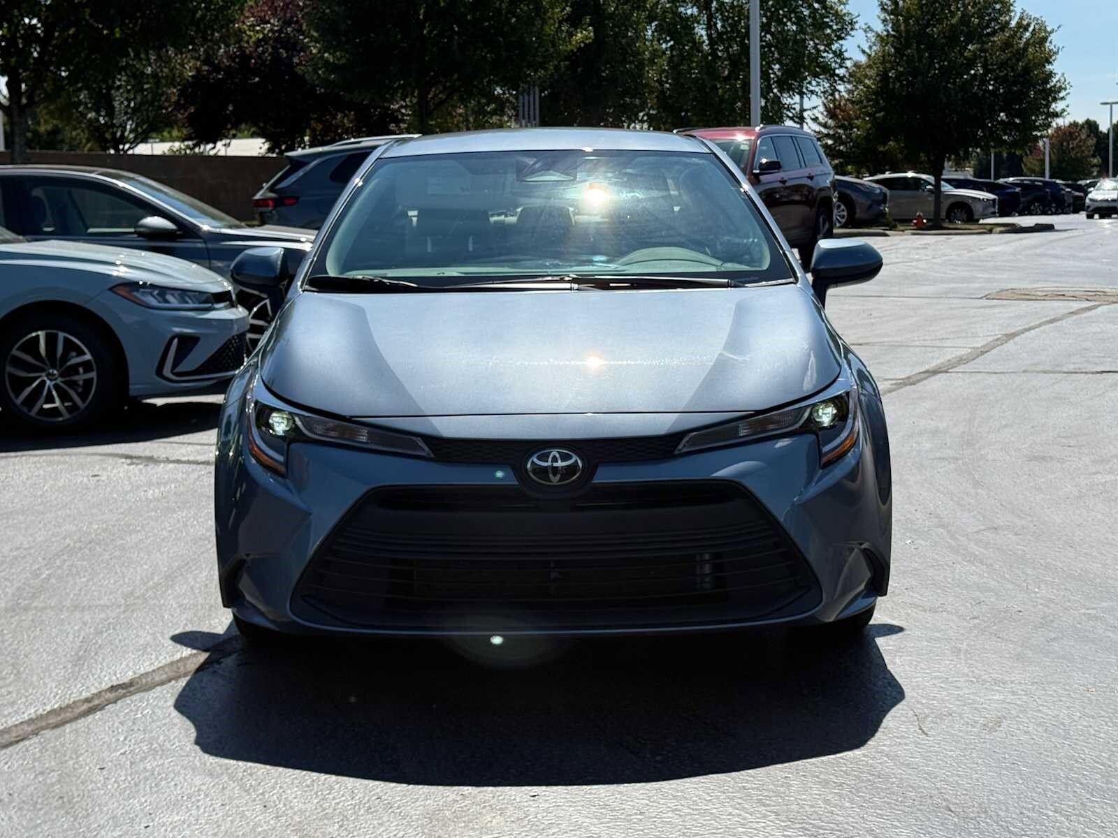 2024 Toyota Corolla LE photo 2