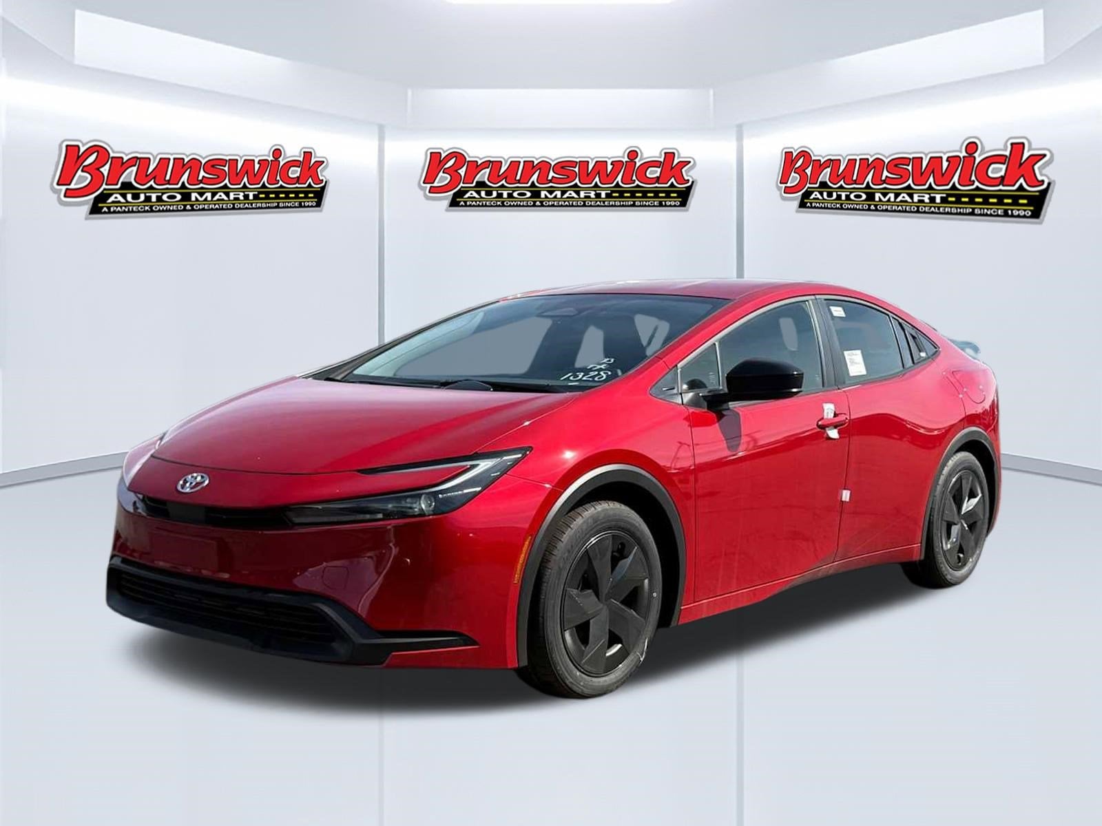 2026 Toyota Prius LE FWD's photo