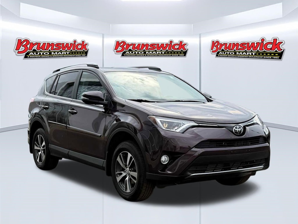Used 2017 Toyota RAV4 XLE SUV