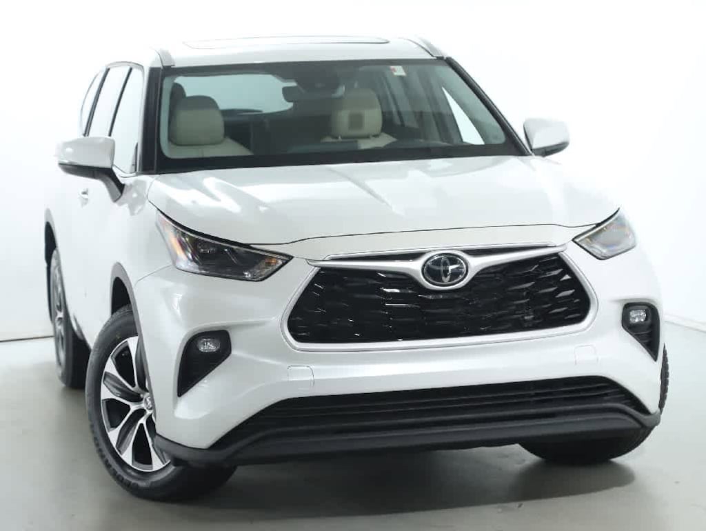 Used 2022 Toyota Highlander XLE SUV