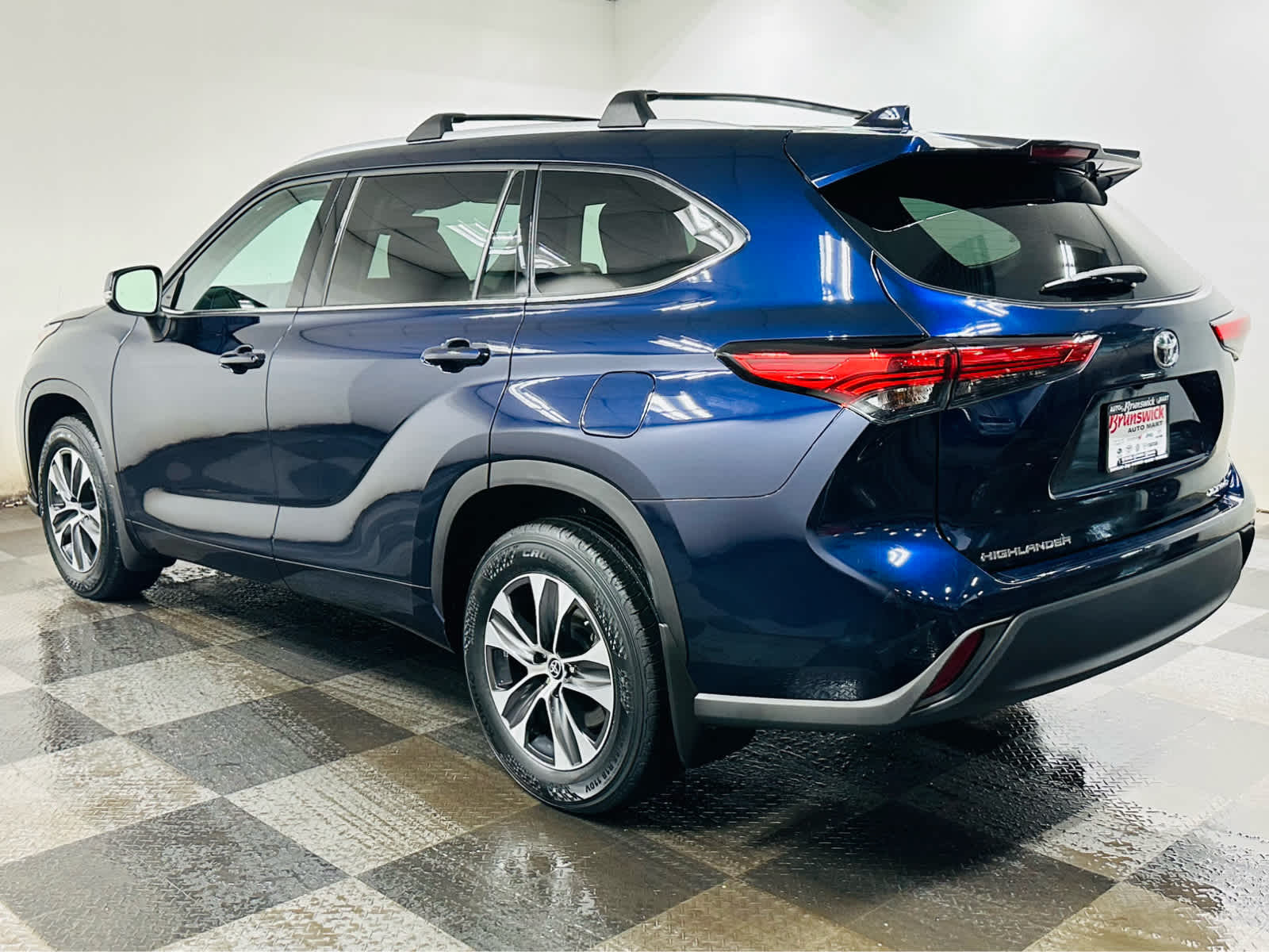 2022 Toyota Highlander XLE photo 4