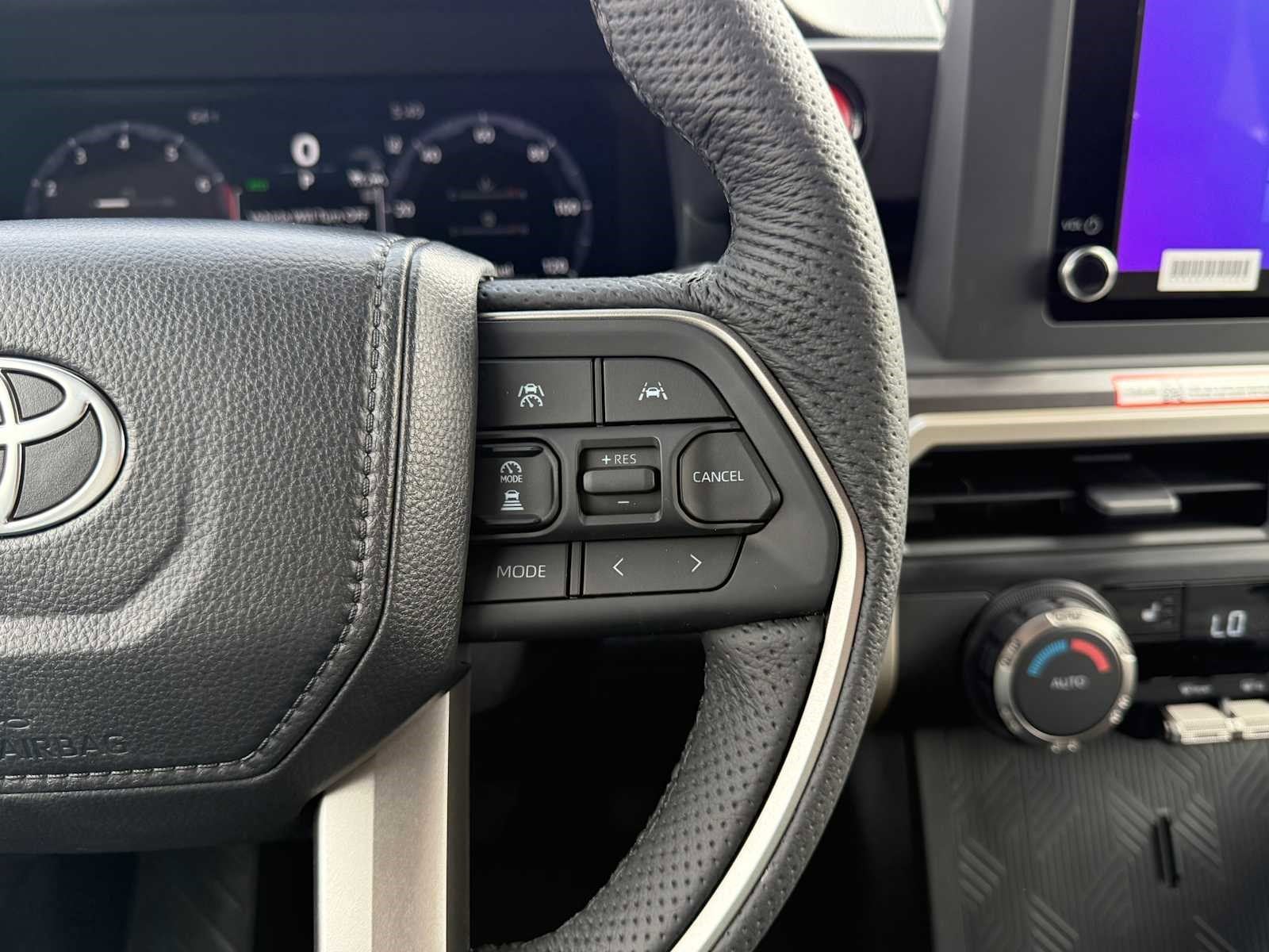 2025 Toyota Tacoma TRD Off Road - Photo 12