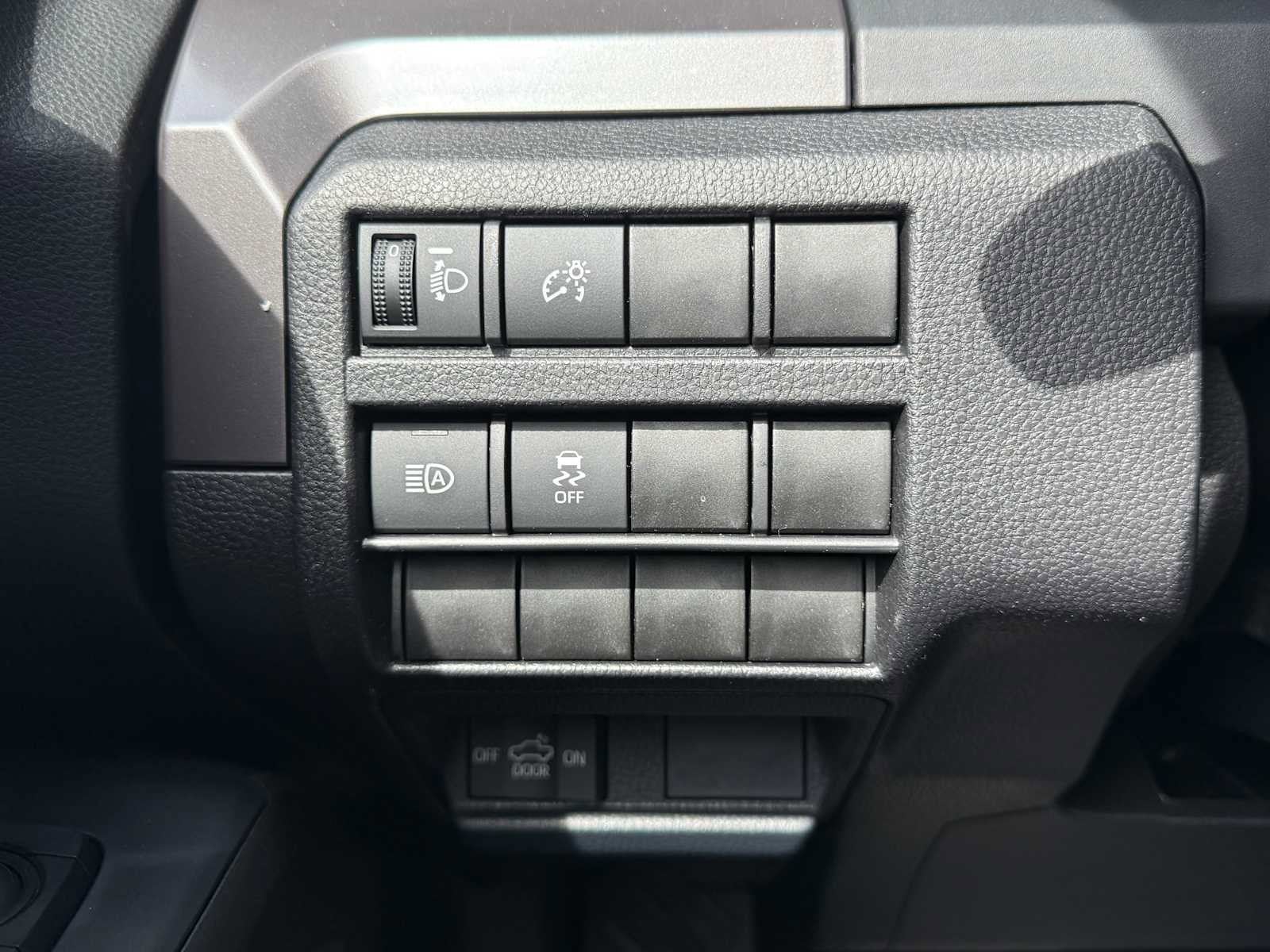 2026 Toyota Tacoma SR5 - Photo 17