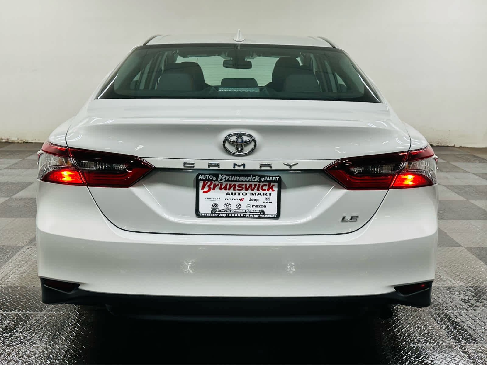 2023 Toyota Camry LE photo 2