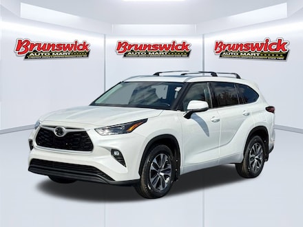 2022 Toyota Highlander XLE SUV