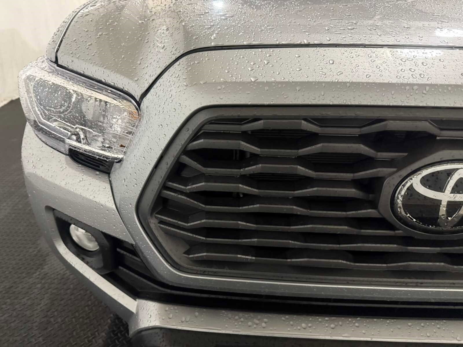 2022 Toyota Tacoma TRD V6 photo 4