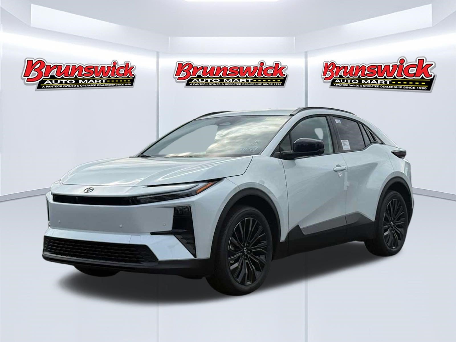 White (Wind Chill Pearl) 2026 Toyota bZ SUV / Crossover All-Wheel Drive 1-Speed Automatic