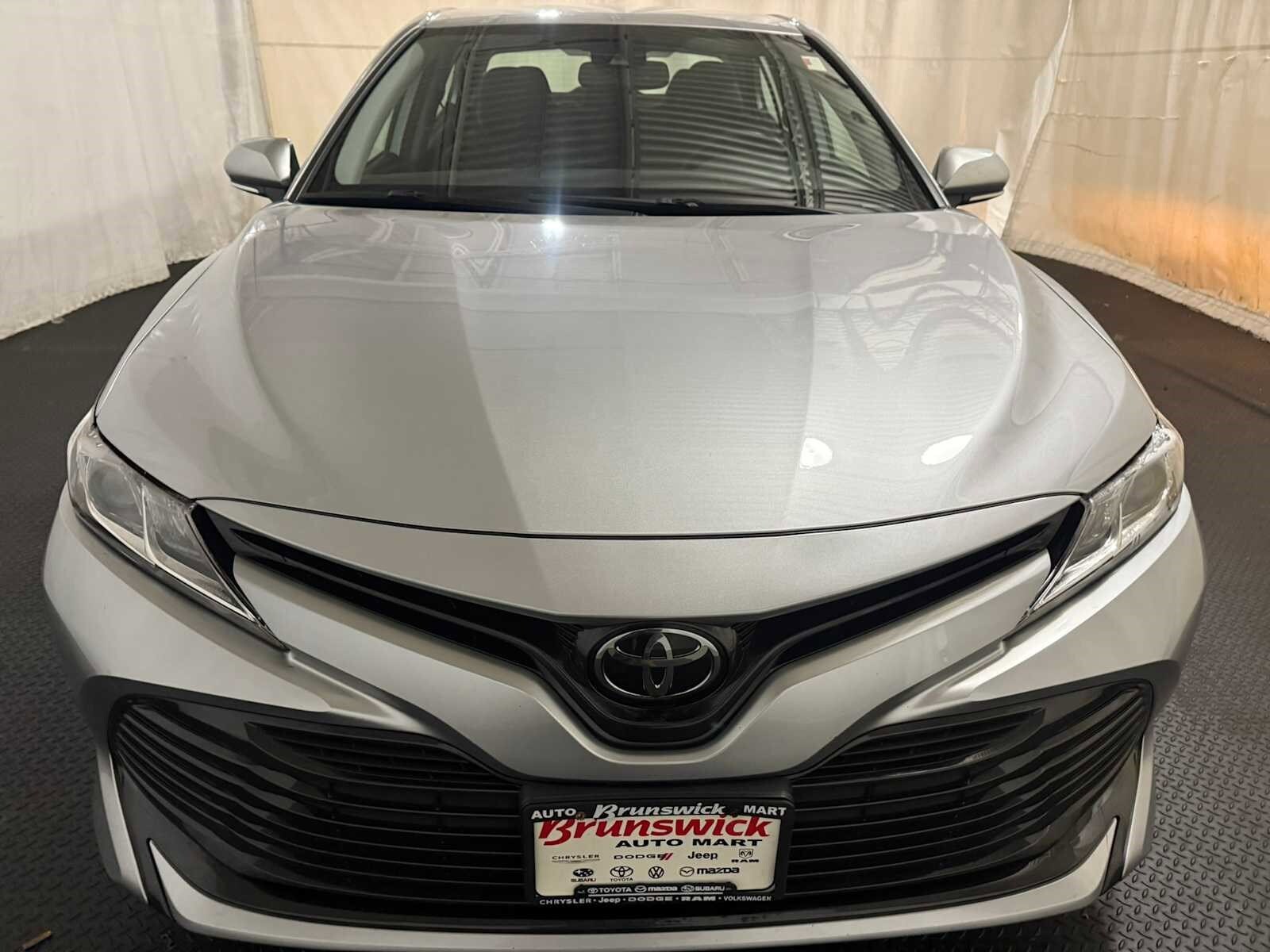2020 Toyota Camry LE photo 3