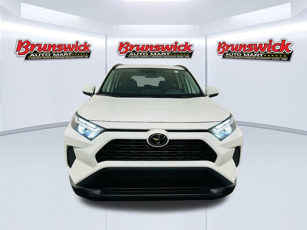Used 2022 Toyota RAV4 XLE SUV
