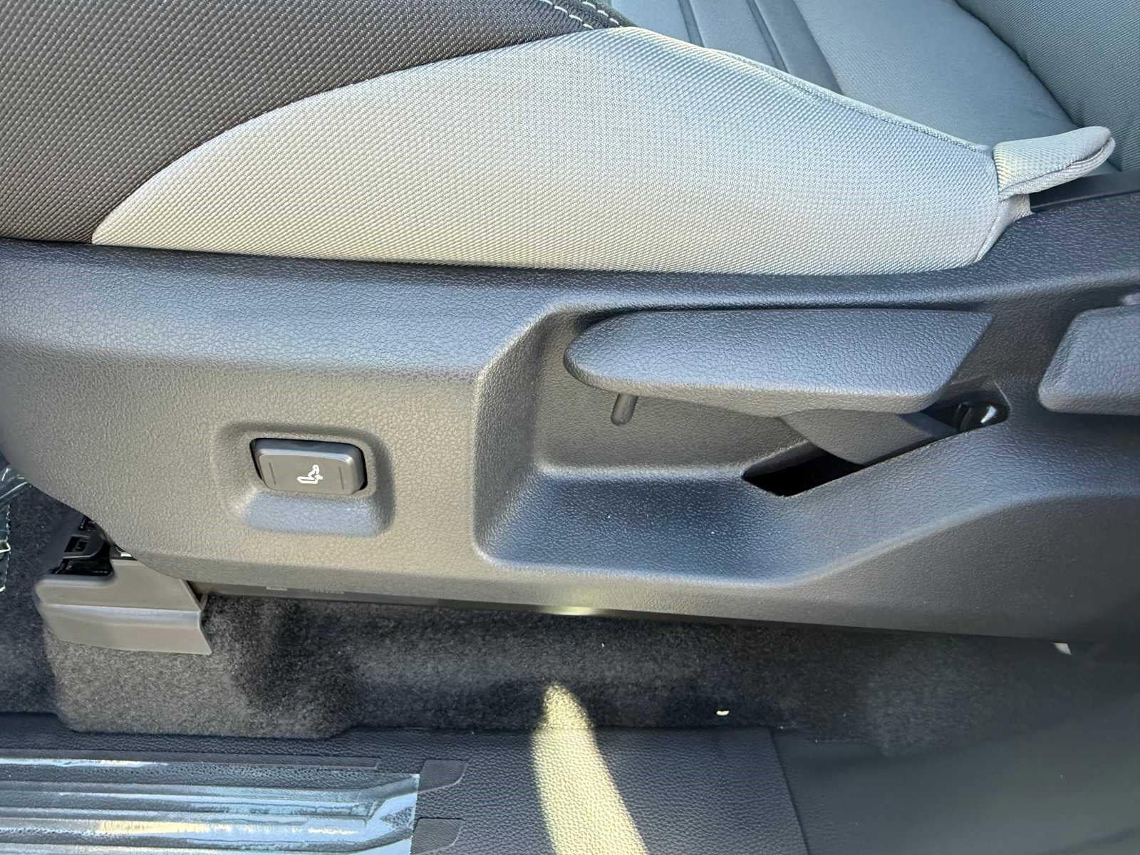 2025 Toyota Tacoma TRD Off Road - Photo 9
