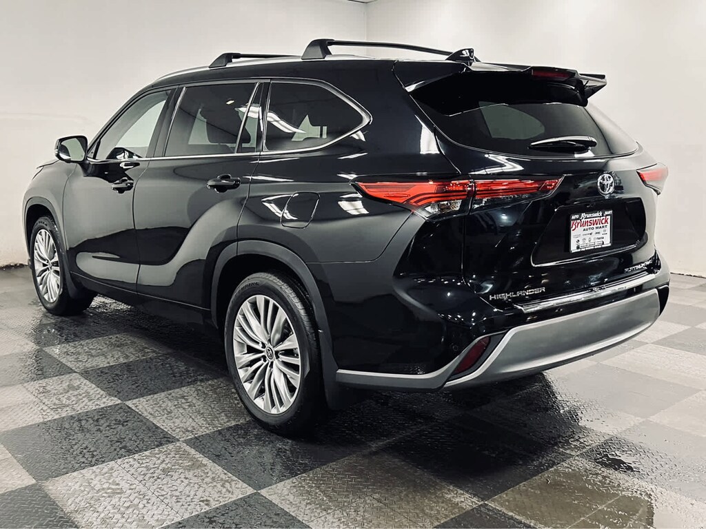 Used 2023 Toyota Highlander Sport Utility