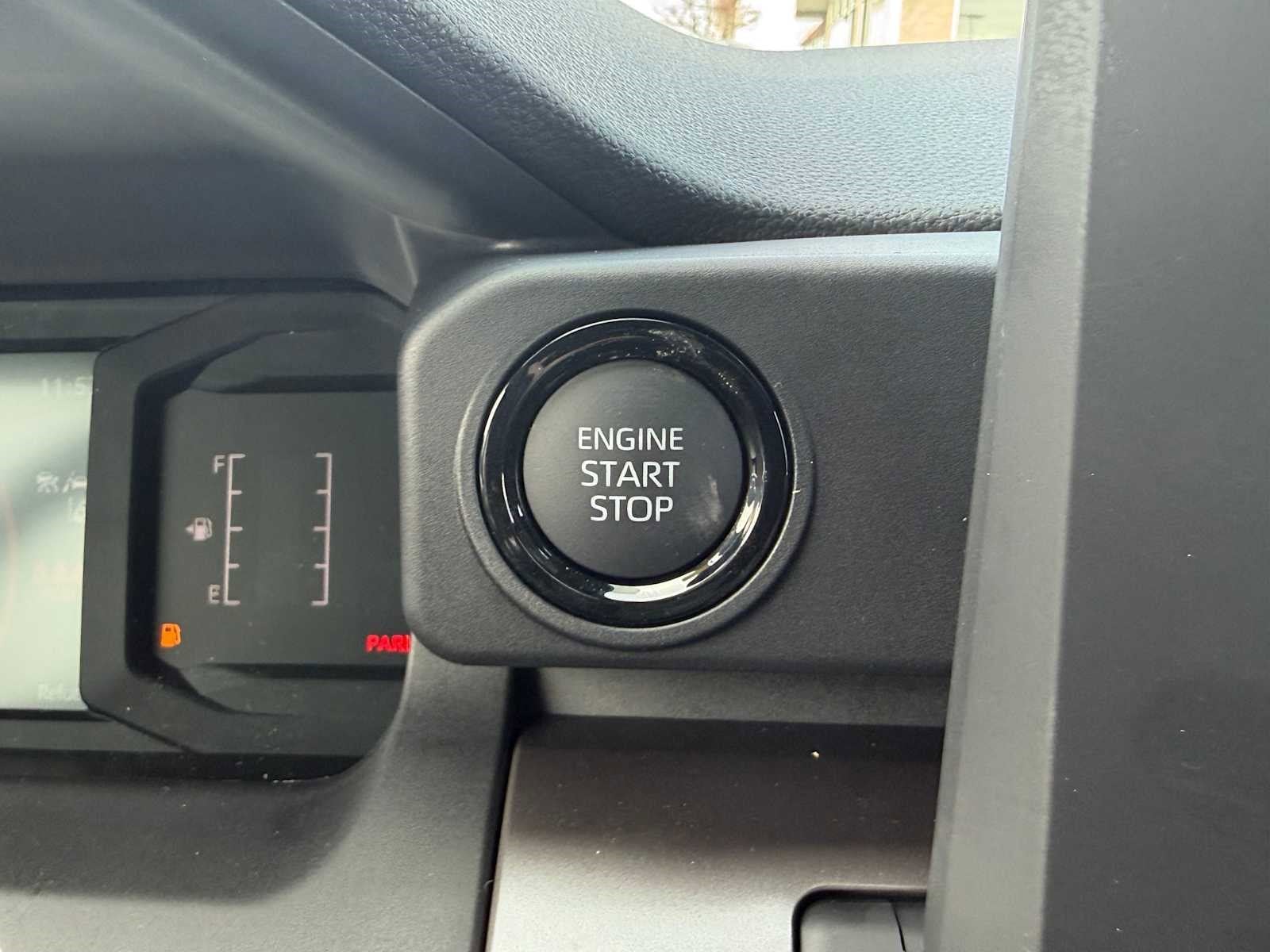 2026 Toyota Tacoma SR5 - Photo 16