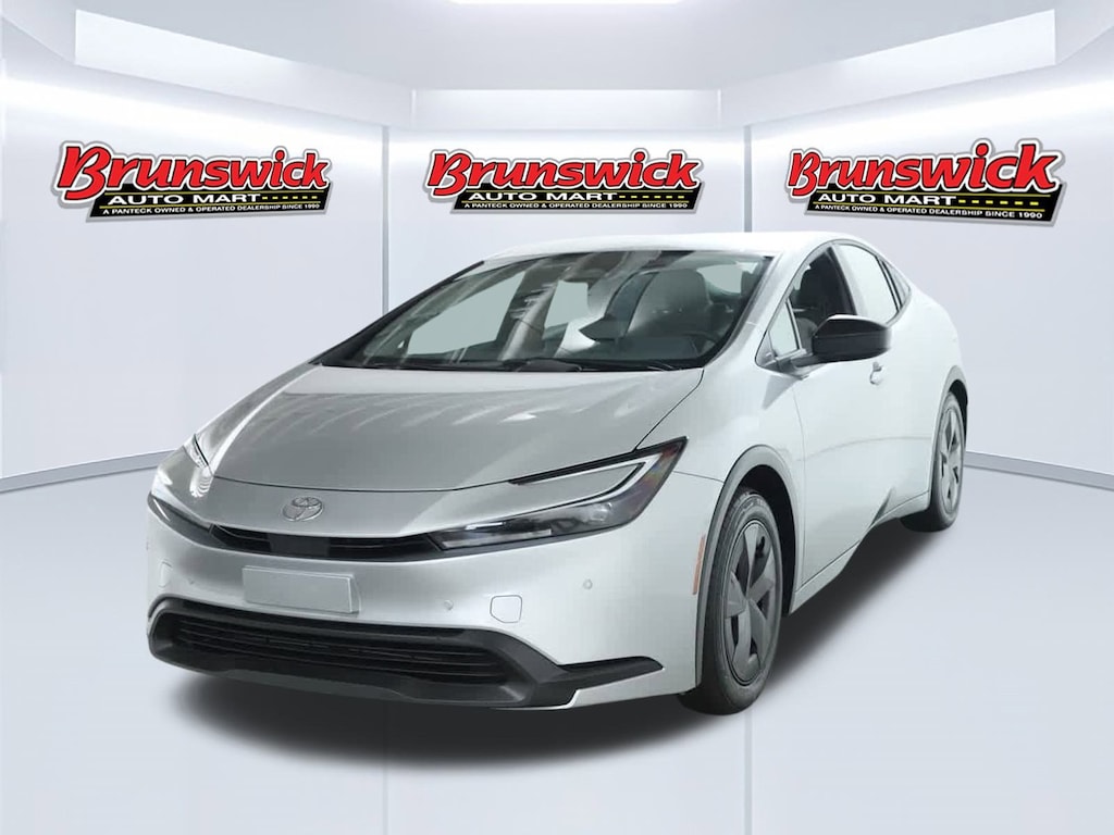 Used 2025 Toyota Prius LE Hatchback