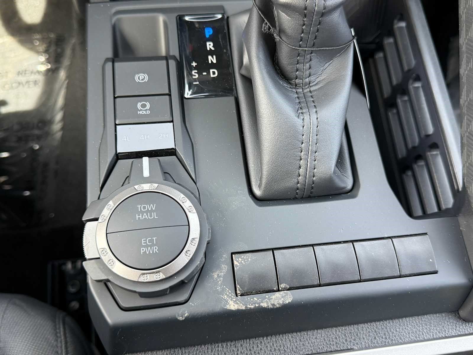 2026 Toyota Tacoma SR5 - Photo 15