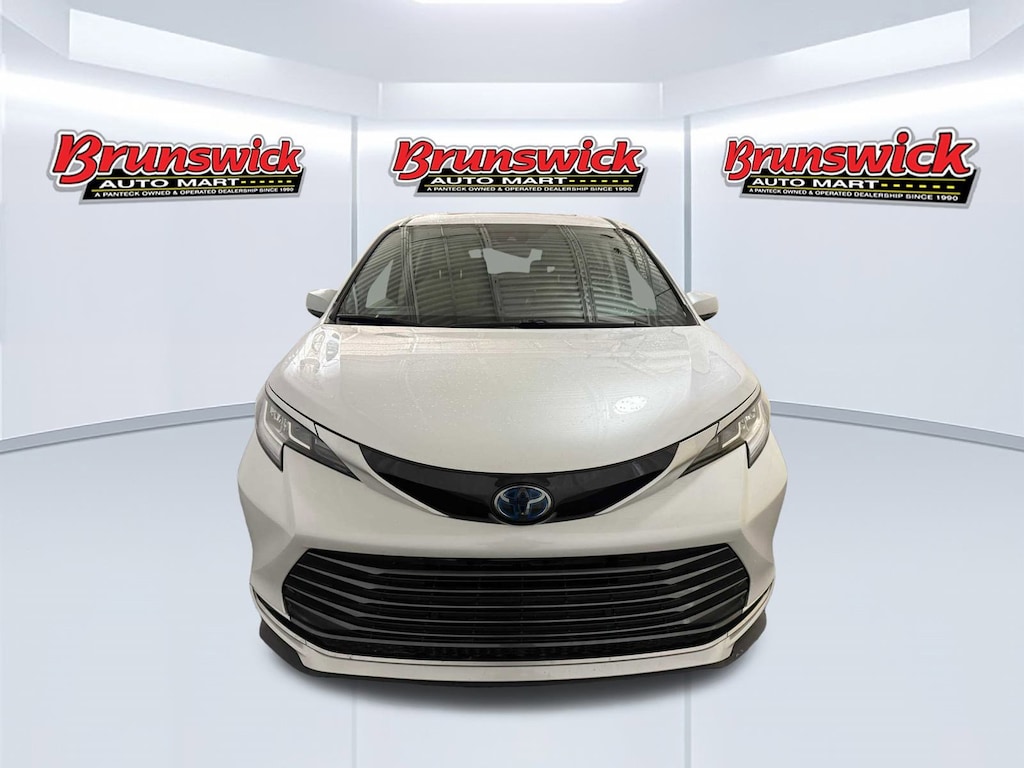 Used 2023 Toyota Sienna Limited 7 Passenger Van Passenger Van