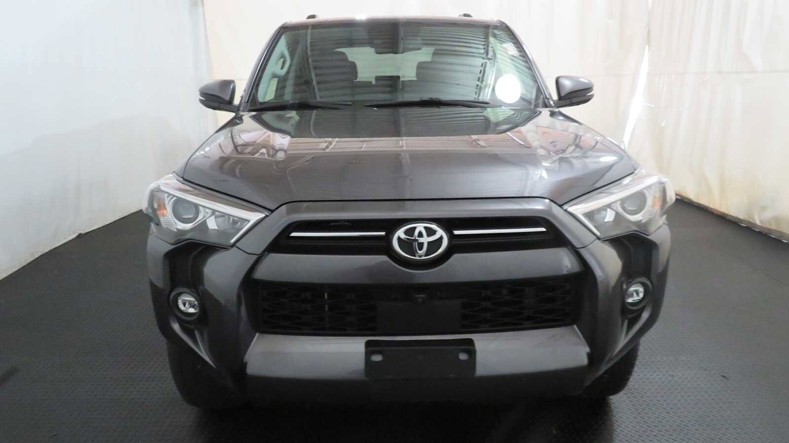 2023 Toyota 4Runner SR5 Premium photo 3