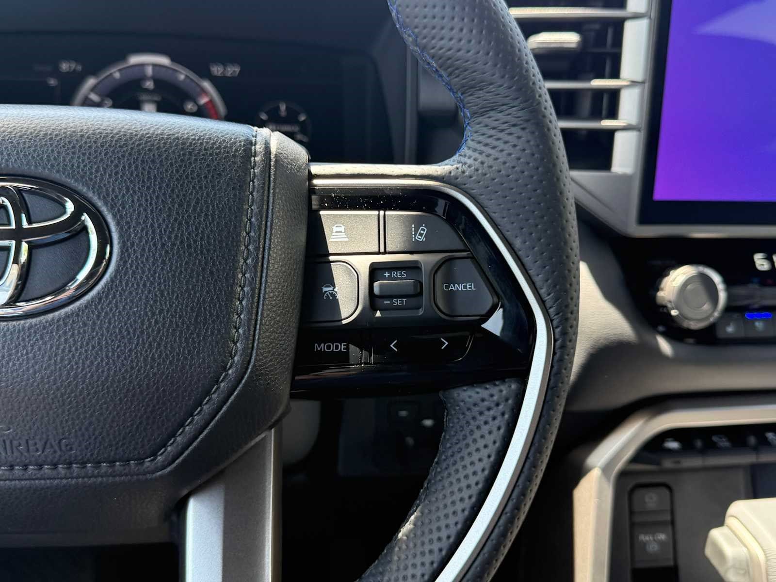 2026 Toyota Tundra Platinum - Photo 15