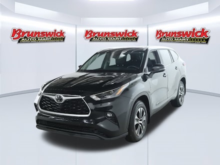 2023 Toyota Highlander XLE SUV