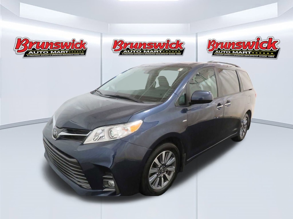 Certified 2020 Toyota Sienna XLE 7 Passenger Van