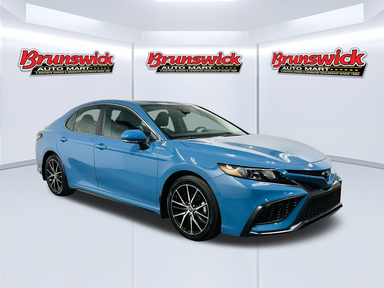 2023 Toyota Camry Sedan 