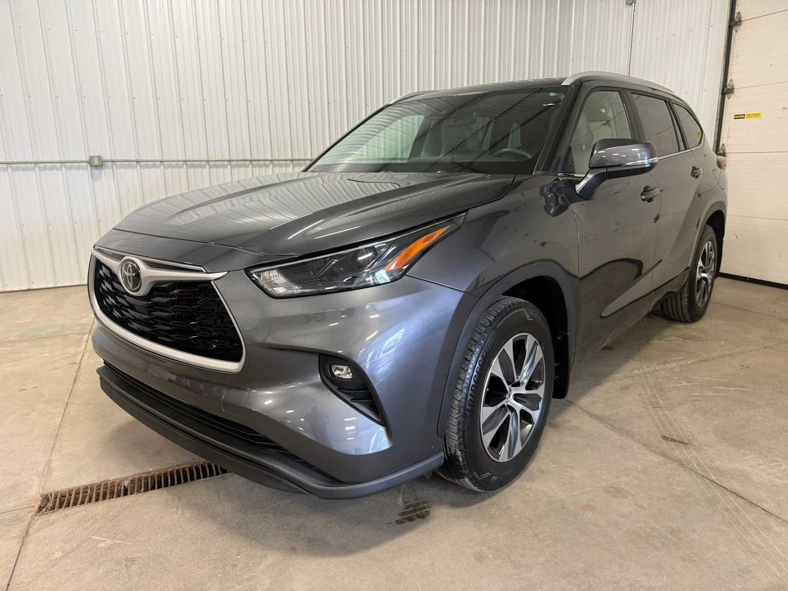 2024 Toyota Highlander SUV 