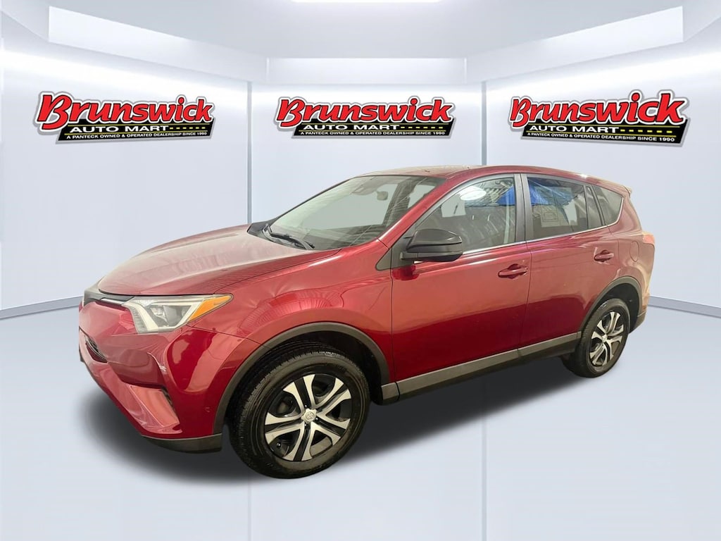 Used 2018 Toyota RAV4 LE SUV