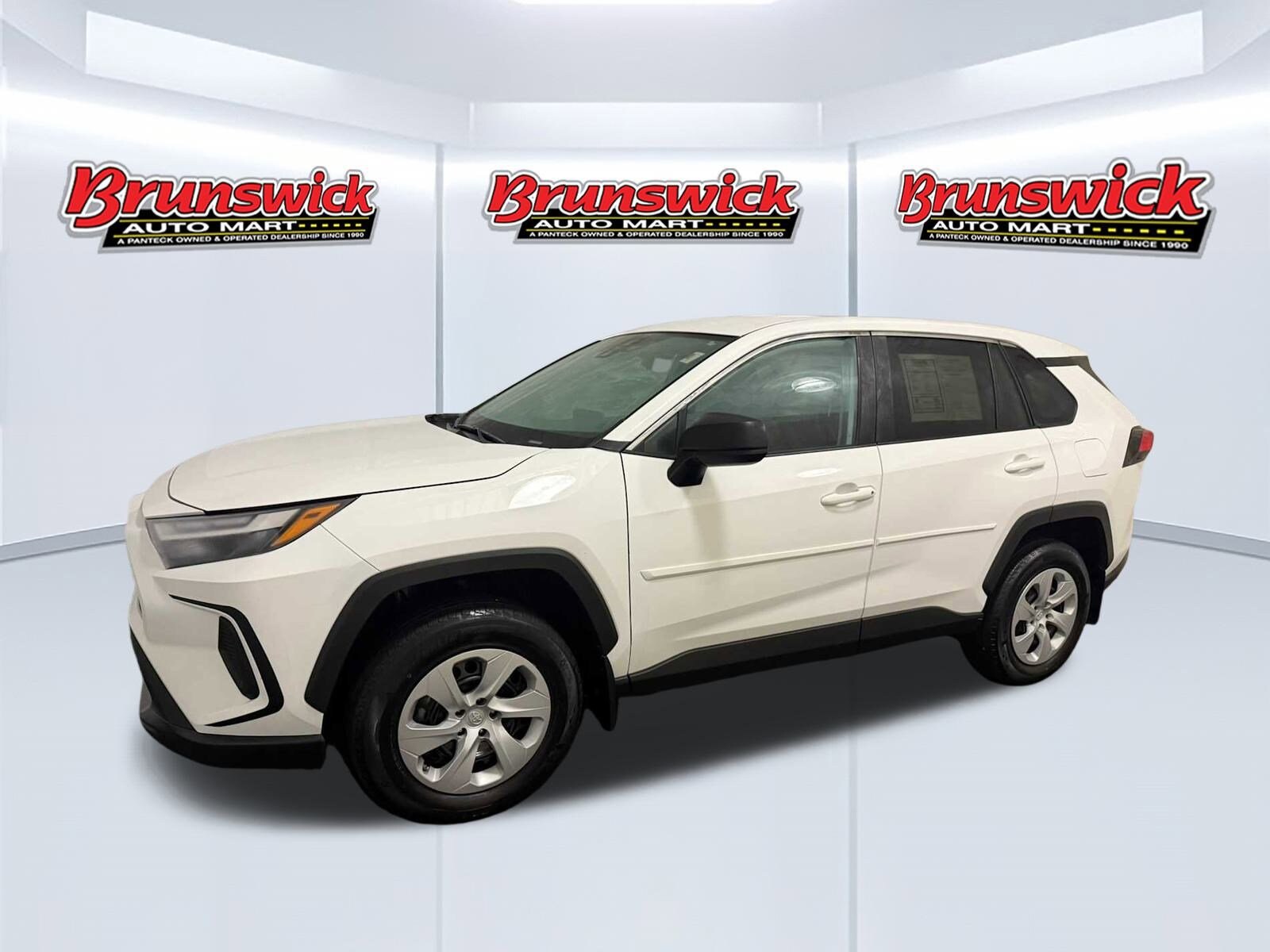 2024 Toyota RAV4 LE photo 2