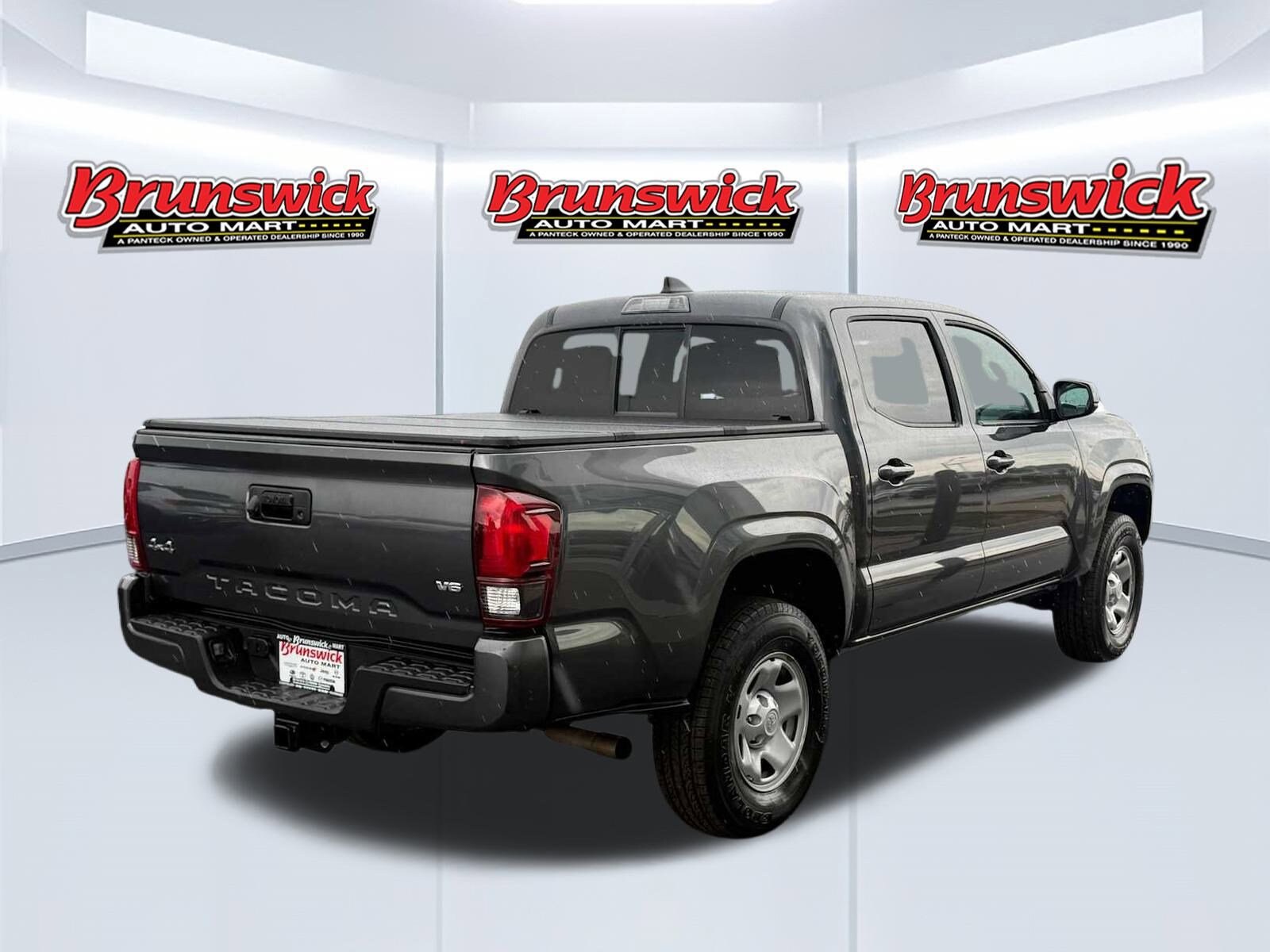 2023 Toyota Tacoma SR V6 photo 3