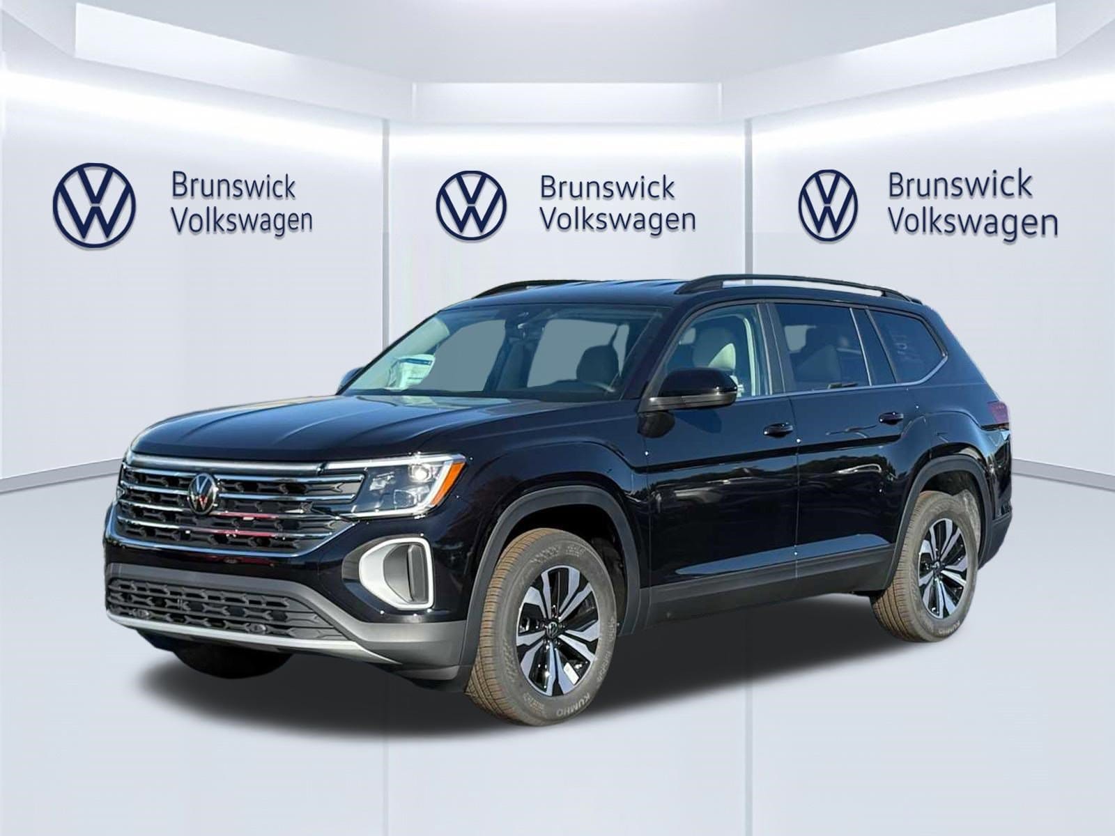 2026 Volkswagen Atlas 2.0T SE 4MOTION's photo