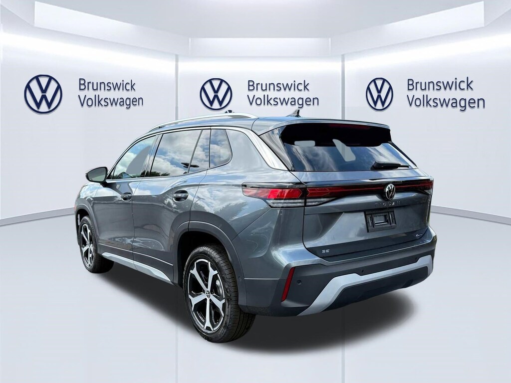 New 2026 Volkswagen Tiguan SE 2.0T 4MOTION