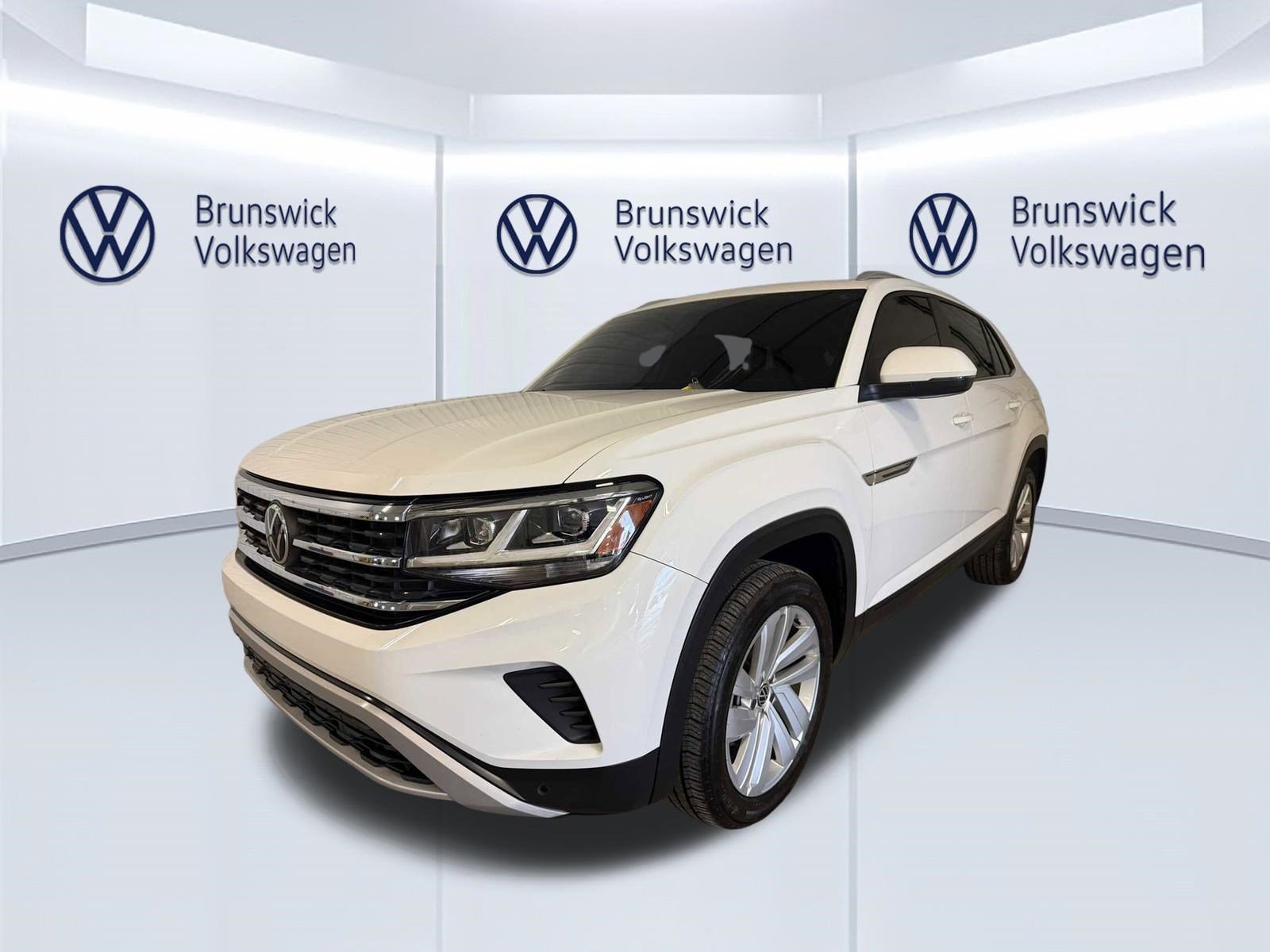 2020 Volkswagen Atlas Cross Sport SE w/Tech