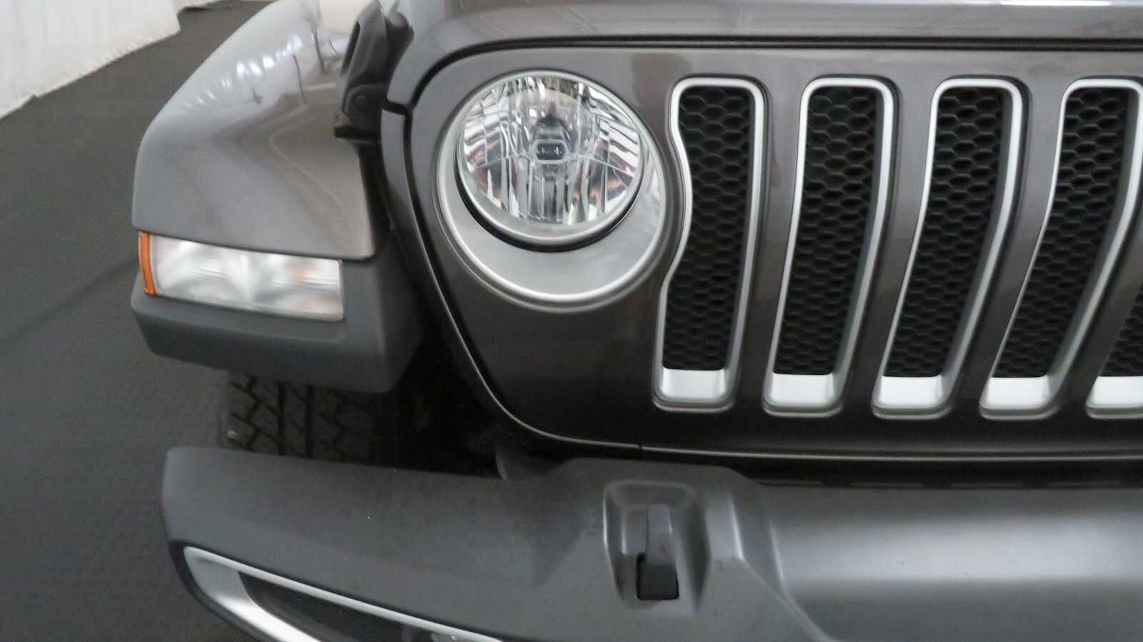 2021 Jeep Wrangler Unlimited Sahara photo 4