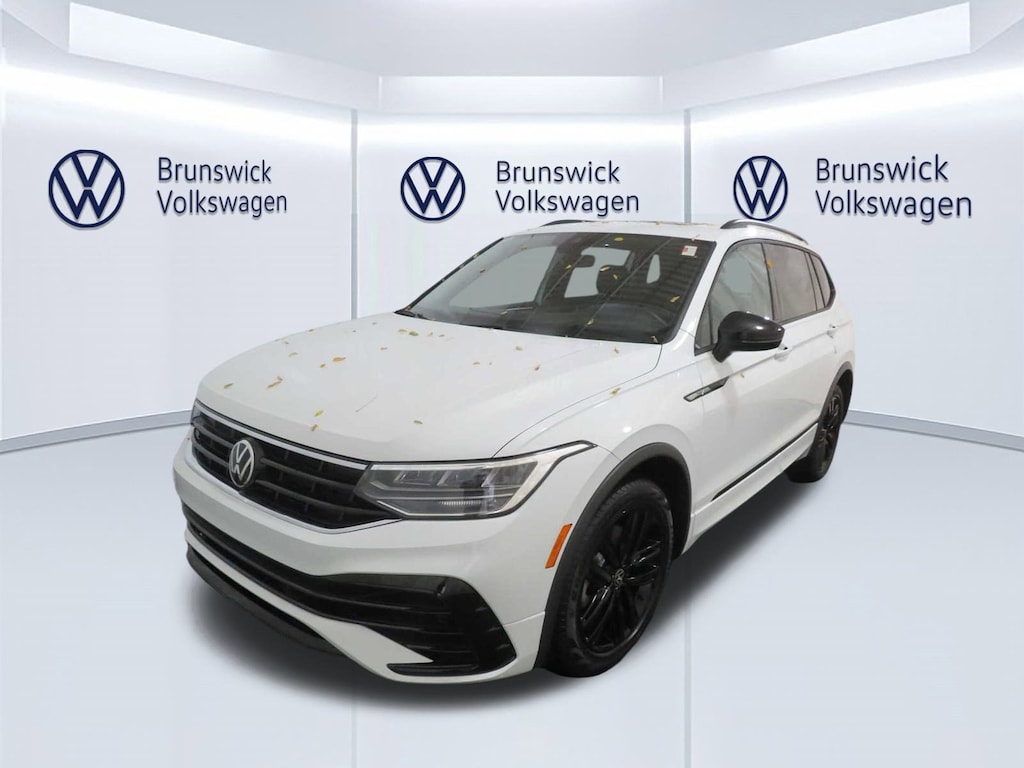 Certified 2022 Volkswagen Tiguan 2.0T SE R-Line Black SUV