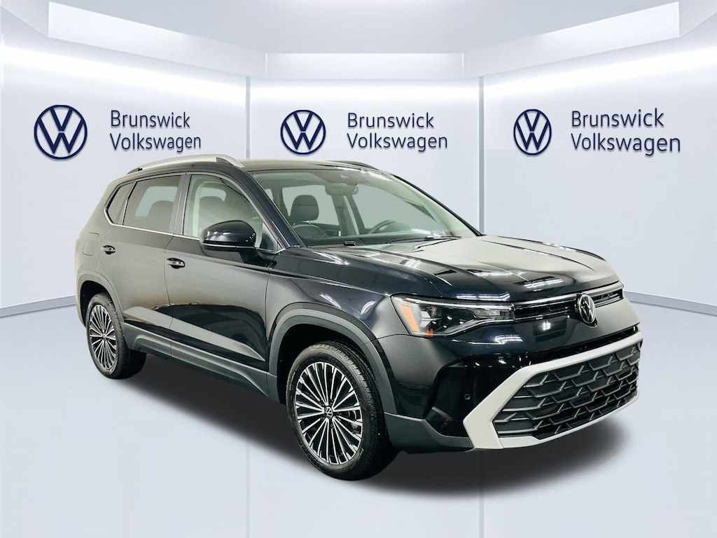 Used 2025 Volkswagen Taos 1.5T SE SUV