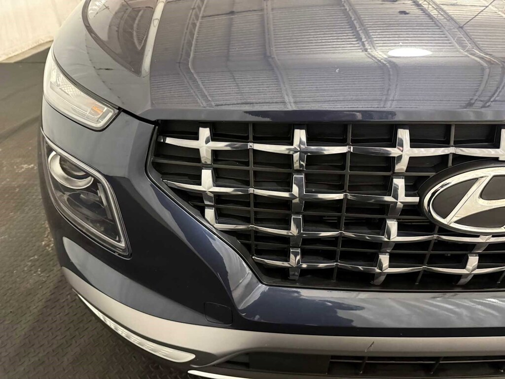 Used 2023 Hyundai Venue Limited SUV