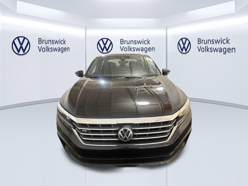 Used 2022 Volkswagen Passat 2.0T R-Line Sedan