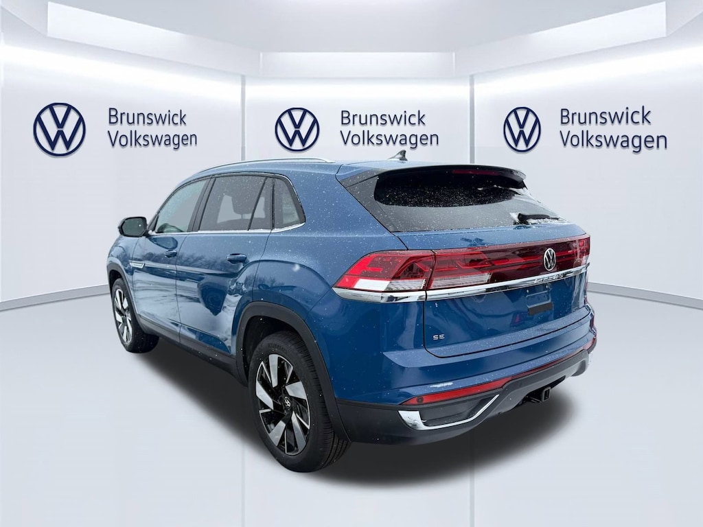 New 2026 Volkswagen Atlas Cross Sport 2.0T SE w/Technology 4MOTION