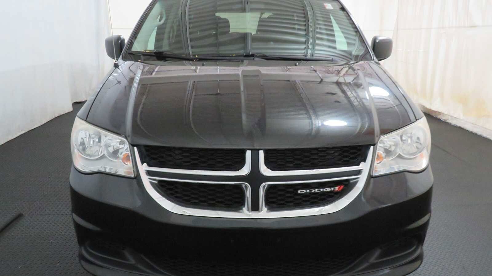 2016 Dodge Grand Caravan SE photo 3