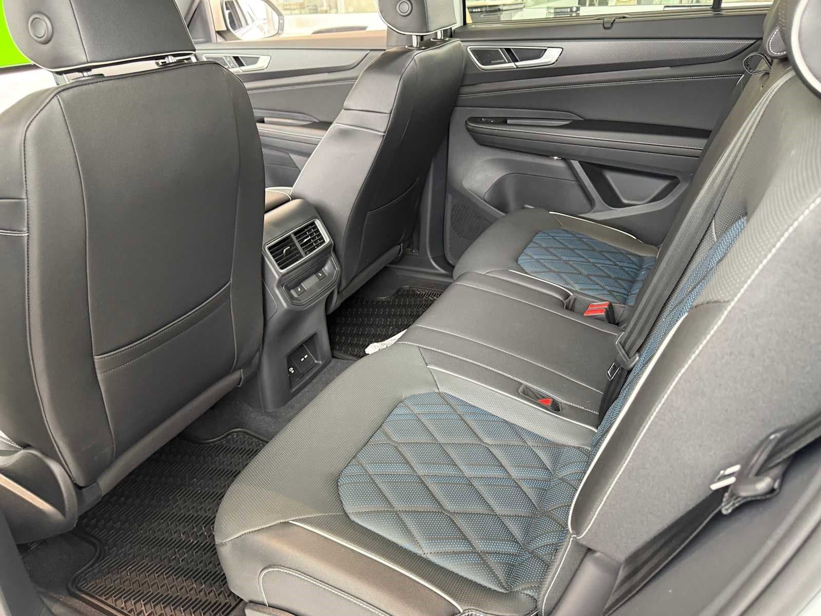 2026 Volkswagen Atlas Cross Sport SEL Premium R-LINE - Photo 20