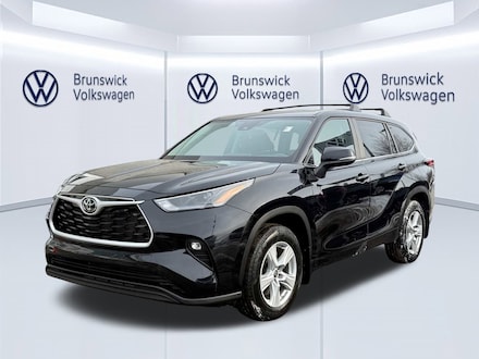 2023 Toyota Highlander LE SUV